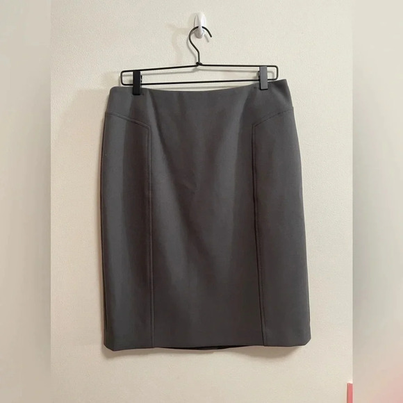 Halogen Dresses & Skirts - Halogen - Women’s Pencil Skirt - Lined - Grey/Charcoal- Size 10